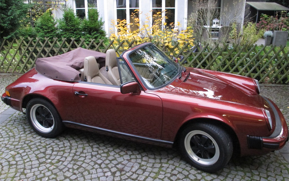 1986 Porsche 911 Cabriolet, granatrotmetallic