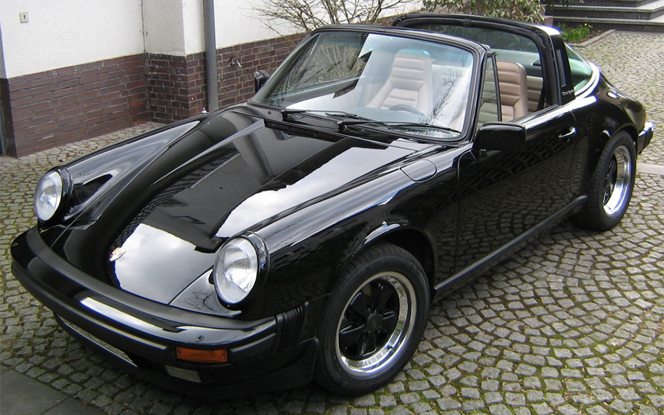 1984 Porsche 911 Targa, schwarz