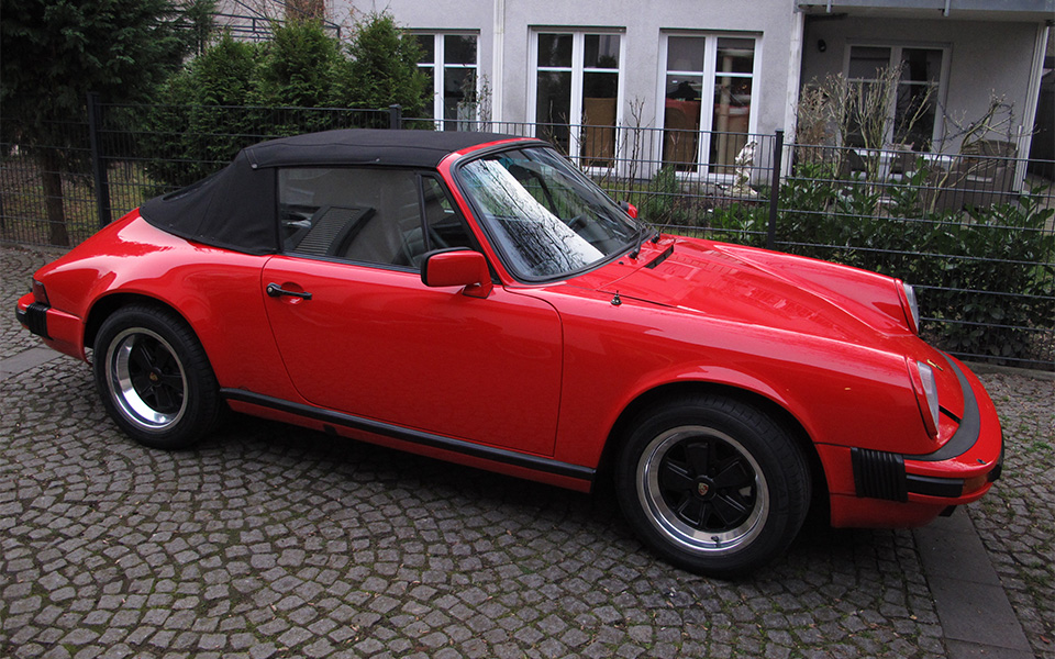 1984 Porsche 911 Cabriolet, indischrot