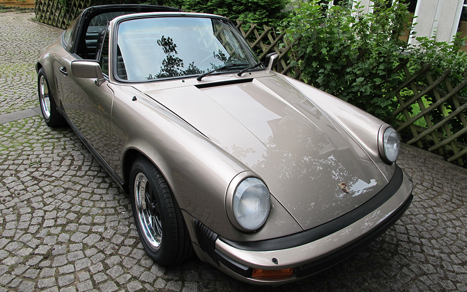1984 Porsche 911 Targa, platinmetallic