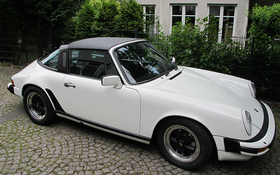 1986 Porsche 911 Targa, grandprixweiss