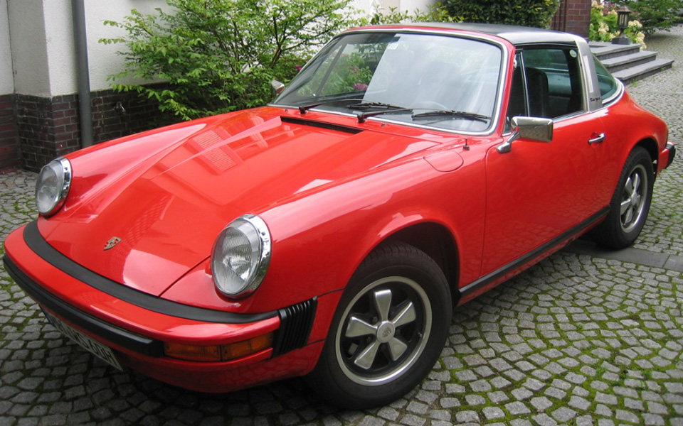 1975 Porsche 911 Targa, indischrot