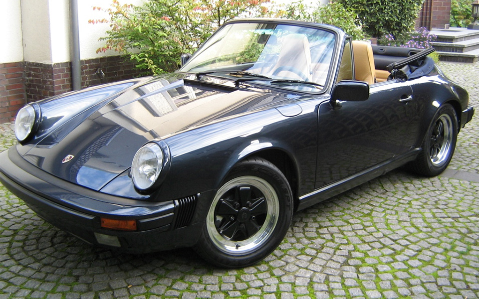 1987 Porsche 911 Cabriolet, marineblaumetallic